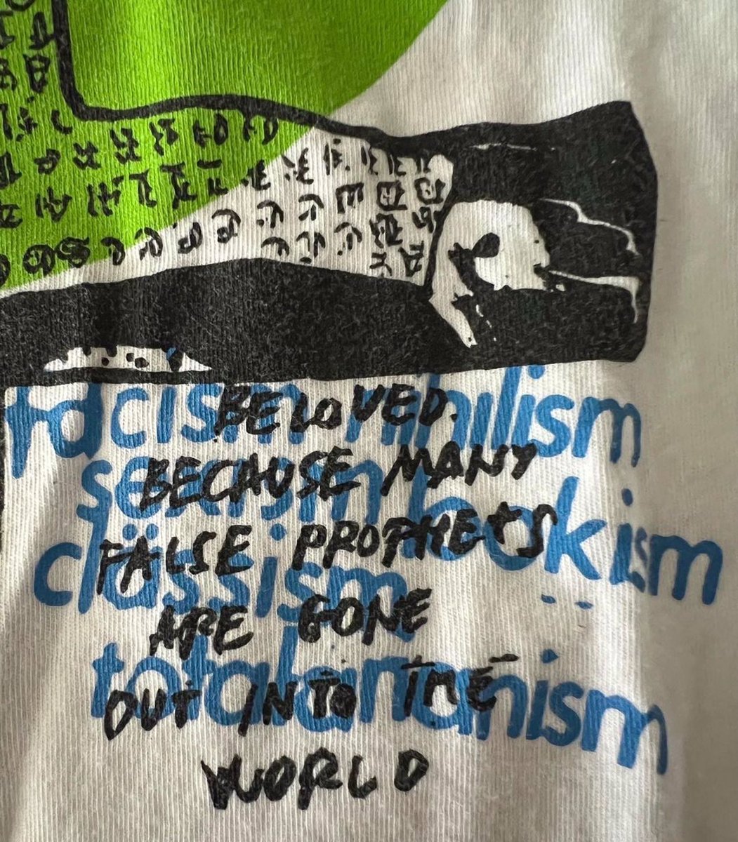JeffAmentsArmy's tweet photo. #Repost @officialament on IG
・・・
RIP @viviennewestwood who with Malcom and Jamie Reid created the best/most shocking/thought provoking pieces from the great art of the punk rock era. I just happened to be wearing my tribute shirt when I heard. #seditionaries #destroyhate https://t.co/W701PWlsFb