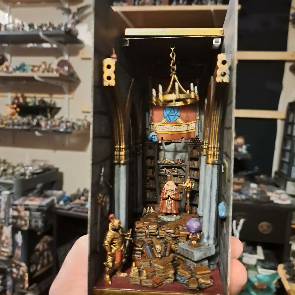 Artist_Oz's tweet photo. Also finished up the painting on this shelf insert. Used bits from @lootstudios_
And @ragingheroes
#paintingminiatures #miniaturepainting #miniatures #book #bookshelfinsert #dungeonsanddragons #dnd #dungeonmaster #animated #cartoon #3dprinting #lootstudio #ragingheroes https://t.co/JuUtKpK47S