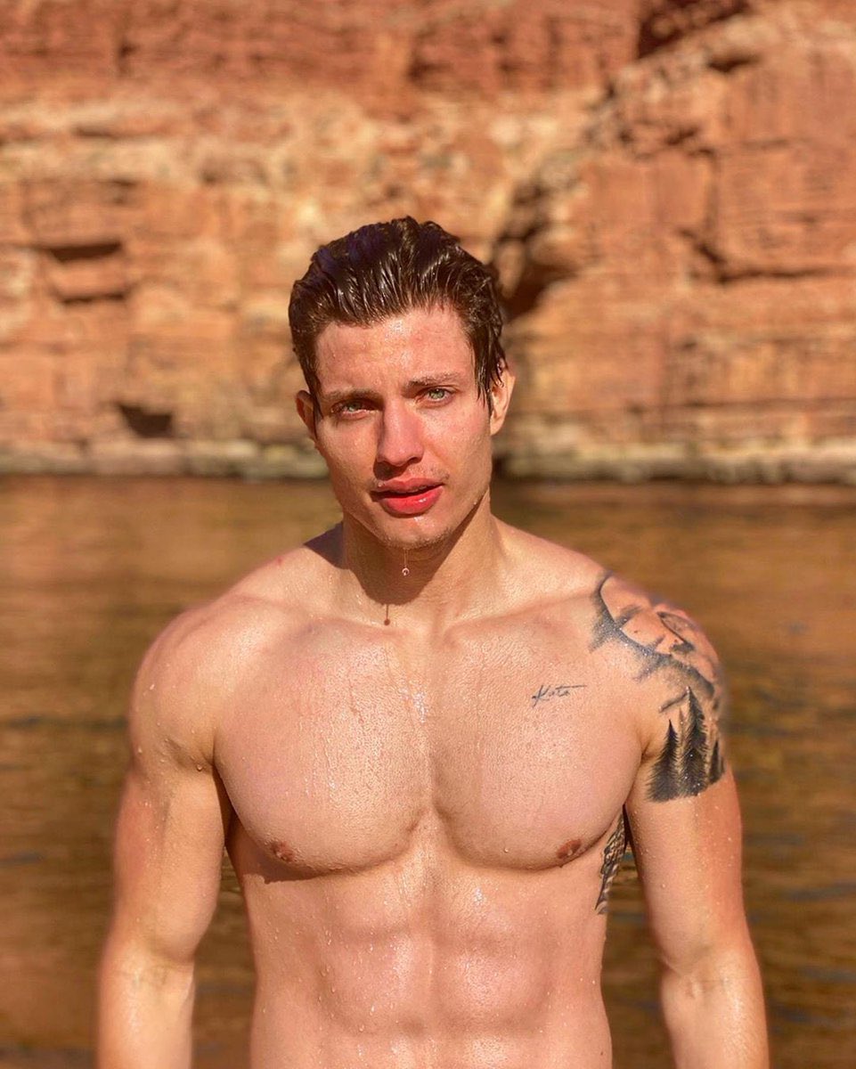_hotmalecelebs_'s tweet photo. Matt Rife https://t.co/1gXQkloI6u