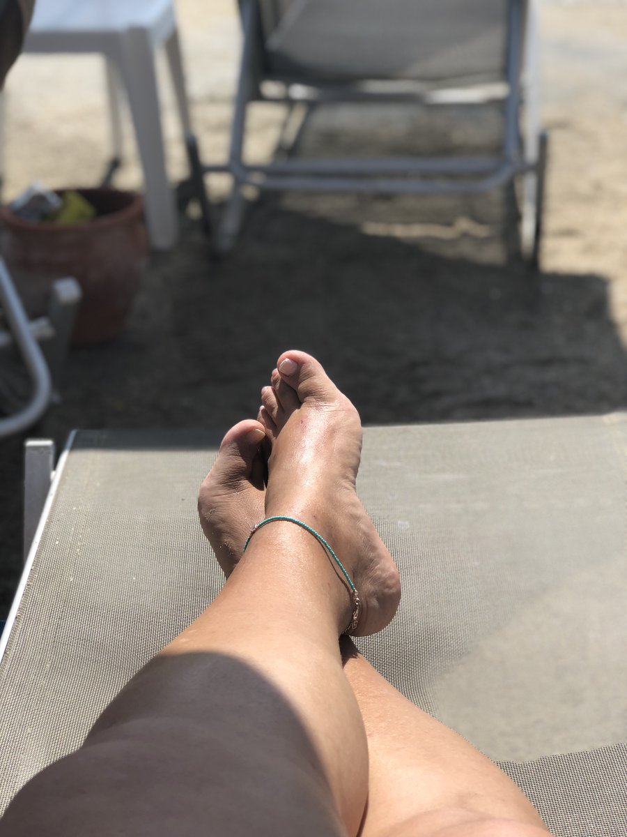 Klasik yaz fotosuuu 👣 #yazıözleyenler 🙋🏻‍♀️