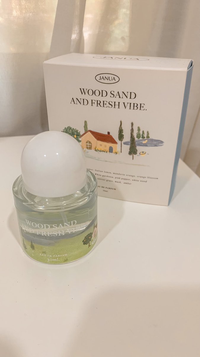 GGbearMM's tweet photo. ส่งต่อน้ำหอมตัวดังของ janua 
กลิ่น wood sand and fresh vibe ค่ะ 
ราคา 250.- (รวมส่ง) กล่องอยู่ครบนะคะ
คือใหม่มากๆเราเคยลอ���ฉีดที่ข้อมือแค่หนึ่งครั้งเท่านั้นค่ะ #TikTok #น้ําหอมjanua #น้ำหอม #ส่งต่อน้ําหอมjanua #น้ําหอมแบ่งขาย https://t.co/vRdM6hHOWW