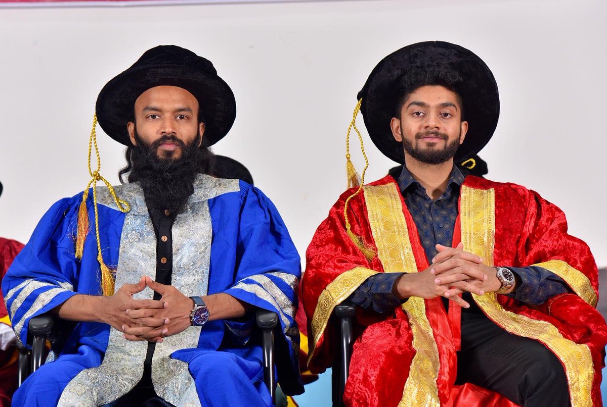 chalshr's tweet photo. Live your dream❣️
Thanks a bunch & Hearty Wishes, Dr.Sasikumar Rathinasabapathy Sir & Team @VMKVECsalem 💐
#LiveYourDream #CelebrateLife 🎉
#GraduationDay #CovocationDay #VMKVEC
#Graduation #Convocation 🎓
#ThankYou2022 https://t.co/Wy3tBAnSYj