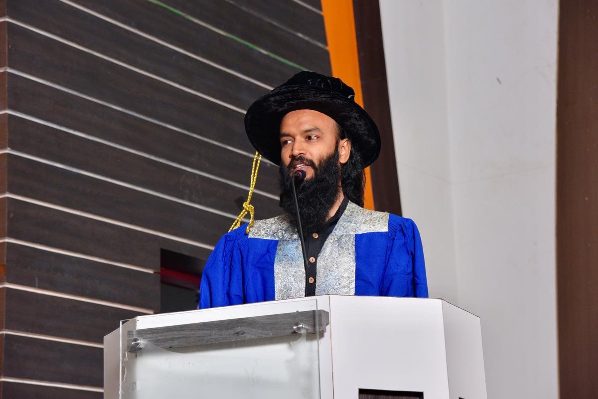 chalshr's tweet photo. Live your dream❣️
Thanks a bunch & Hearty Wishes, Dr.Sasikumar Rathinasabapathy Sir & Team @VMKVECsalem 💐
#LiveYourDream #CelebrateLife 🎉
#GraduationDay #CovocationDay #VMKVEC
#Graduation #Convocation 🎓
#ThankYou2022 https://t.co/Wy3tBAnSYj
