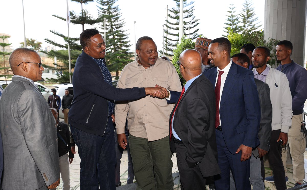 4thPresidentKE's tweet image. Former President of the Republic of Kenya H.E Uhuru Kenyatta together with the African Union High-Level panel led by former President of the Federal Republic of Nigeria and High Representative for the Horn of Africa H.E Olusegun Obasanjo yesterday officially launched the joint...