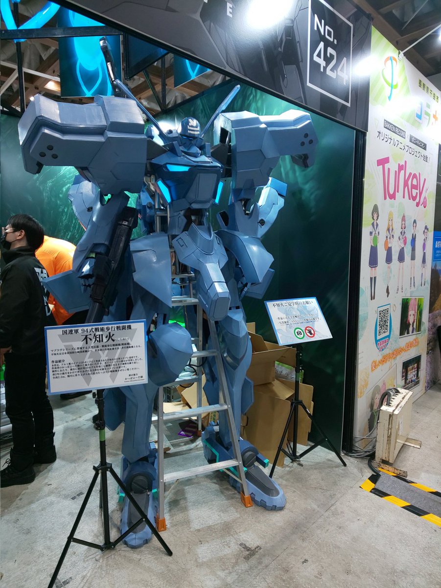 queengames0000's tweet photo. コミケ行ってきました！
売り子の皆さんお疲れ様です https://t.co/4tgacX9MeF