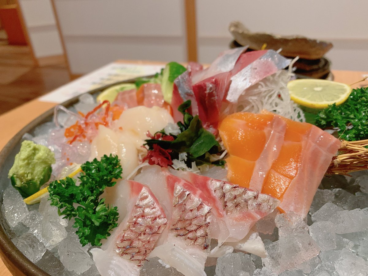 今年も無事にお仕事納められました！
2年分くらいボリュームがあった気分…💭
関わってくださった皆さま、本当にありがとうございました！
来年もがんばります。どうぞ宜しくお願い致します🙇‍♂️
（全然写真撮らない星人なのでお仕事先で出会った景色貼っておきます）