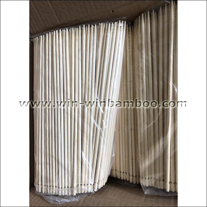 longcailing2009's tweet photo. Moso bamboo flower sticks of one end pointed dyed green color for flower supports #bamboo #bambooproducts #flowerstick #flowersupport #bambusticks
永远在沉静宇宙中盛放 
这是我要给你的宇宙级别的浪漫
Always bloom in the quiet universe
This is what I want to give you Cosmic romance. https://t.co/If2om26EWr