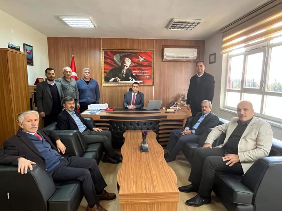 EBSMugla1's tweet photo. Dalaman İlçe Milli Eğitim Müdürü Sayın Oktay KAPLAN'ı ziyaret ettik. Eğitim çalışanlarının sorunlarını, çözüm önerileri ile gündemi değerlendirdik.

Misafirperverliğinden dolayı Sayın Müdürümüze teşekkür ediyoruz.

@EgitimBirSen 
@OnderUcak1 https://t.co/ItBS05OtEr