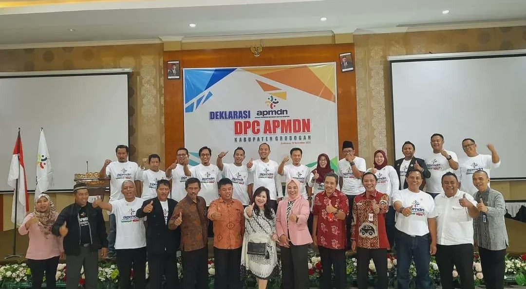 APMDN_JATENG's tweet photo. Egy Diari Firgianto Koordinator TPP Kecamatan  Geyer juga menyatakan hanya bu Evita yang perhatian kepada TPP &amp; meminta anggota APMDN Grobogan untuk mendukung beliau. 

Cc.  @SukoyoKasekpro @zainul_munas
Gus Menteri @halimiskandarnu
 @kemendespdtt @tppkemendes
@yusradaridesa https://t.co/nvB14HJmBh