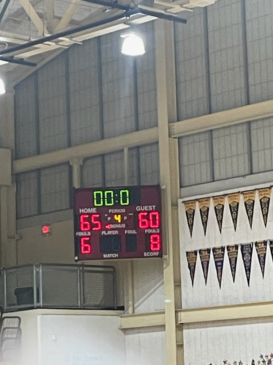 YVwolvesbball's tweet photo. YV Wolves defeated well coached and  organized Sacred Heart team.The Wolves pulled off a Big 65-60 win!Yv Wolves win the silver @Dame_Lillard Classic  Championship!!! Wolves improve to 11-1 Leading scorers… Jermaine Patton:19 pts
Moe Wilson:12 pts
Evan McKnight:8 pts, 13 rbs https://t.co/oLshByiBzS