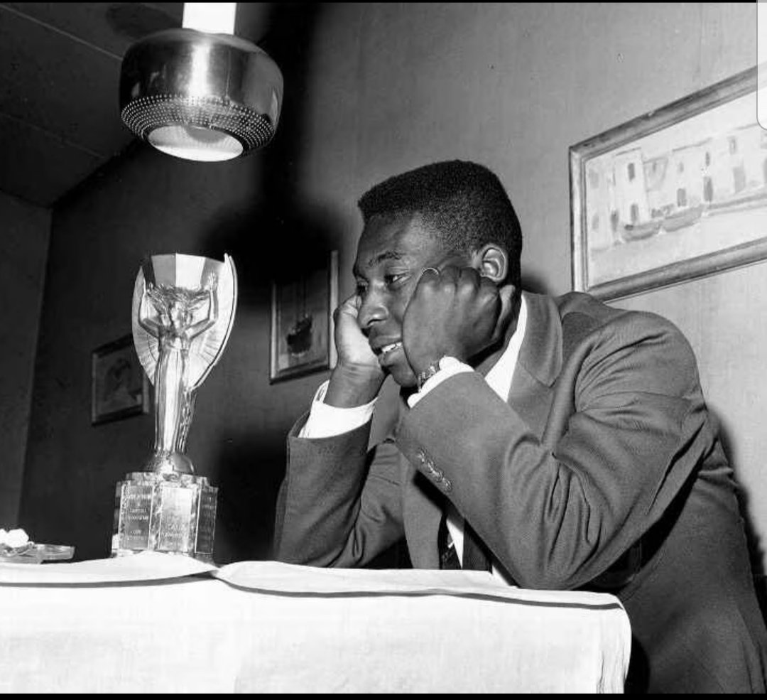 BBGMusic's tweet photo. RIH! You inspired more than you could EVER know. You used God's gifts to inspire God's people!  Rest well, good Sir! #Pelé Shout his name! ⚽️🌏🖤 @Pele https://t.co/O3rksQcqEx
