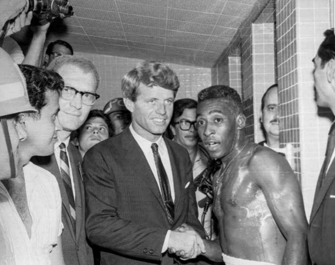 BBGMusic's tweet photo. RIH! You inspired more than you could EVER know. You used God's gifts to inspire God's people!  Rest well, good Sir! #Pelé Shout his name! ⚽️🌏🖤 @Pele https://t.co/O3rksQcqEx