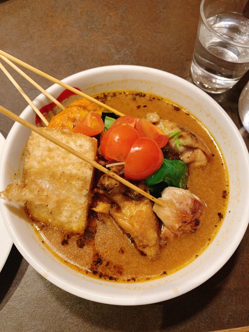 パリパリ知床鷄のカレースープ食べました^^
炭火で焼かれた知床鷄美味しい‥! 
