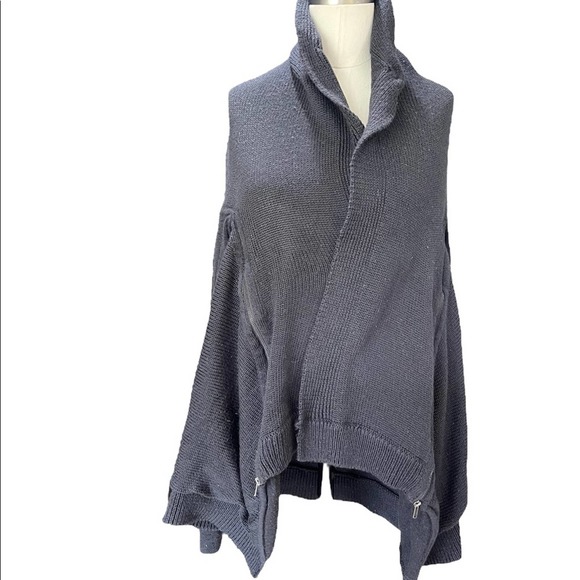 GoddessArmor's tweet photo. So good I had to share! Check out all the items I'm loving on @Poshmarkapp #poshmark #fashion #style #shopmycloset #lululemonathletica #karllagerfeld #hustlerhollywood: https://t.co/aBk9wWfdIt https://t.co/jQ0nWyeYP3