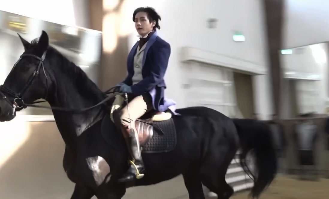 Taehyungimpact's tweet photo. Prince taehyung riding horse in action! https://t.co/2QgJCFlF6E