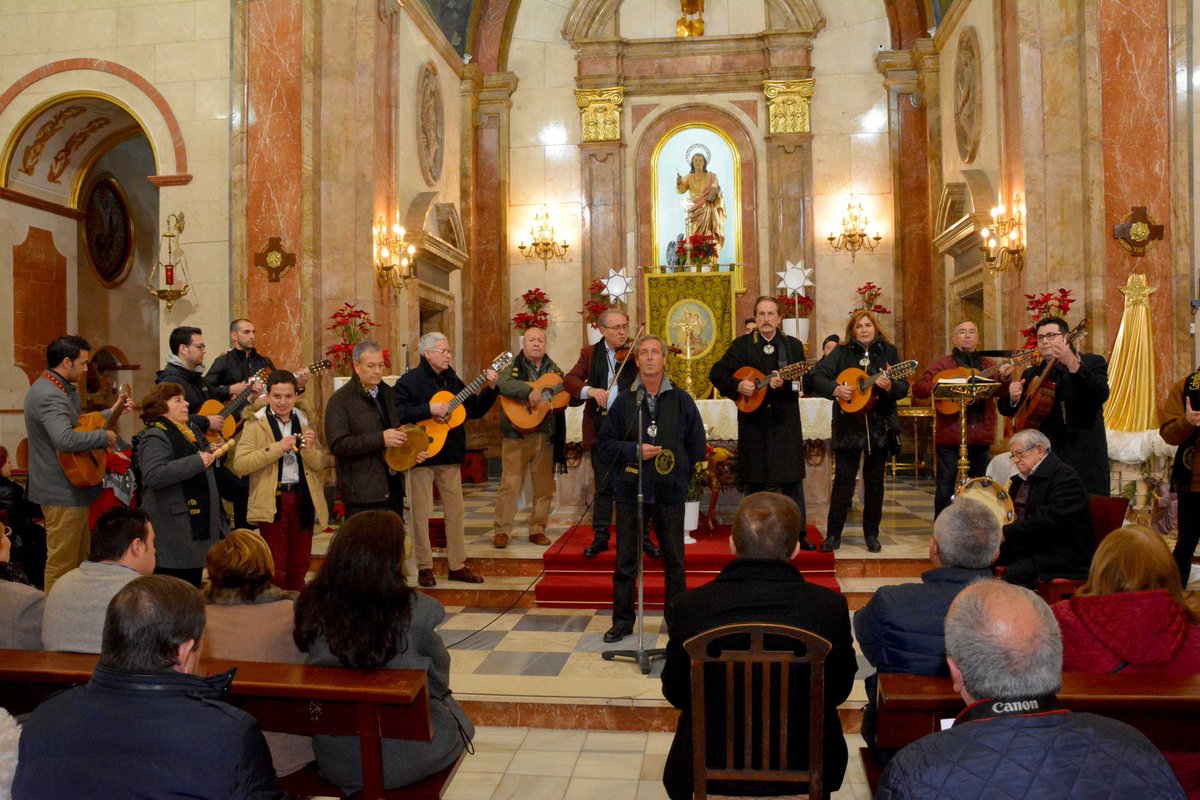 tudmur's tweet photo. 👻 DESPEDIDA DE LAS ÁNIMAS |
Tradición celebrada en Blanca el día de Reyes por la Hermandad de las Ánimas Benditas para desear salud para el año que acaba de comenzar. El ritual se culmina con el cante de despedías en la Iglesia de San Juan Evangelista.
#InmaterialTudmur 🗣️ https://t.co/GUZQ8Qzd5x