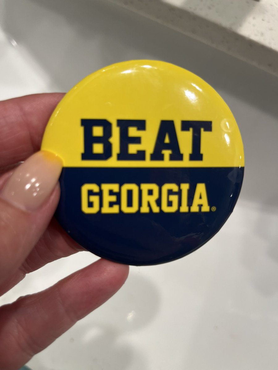 〽️K 💛💙🏈🏀🏒🦄 tweet media