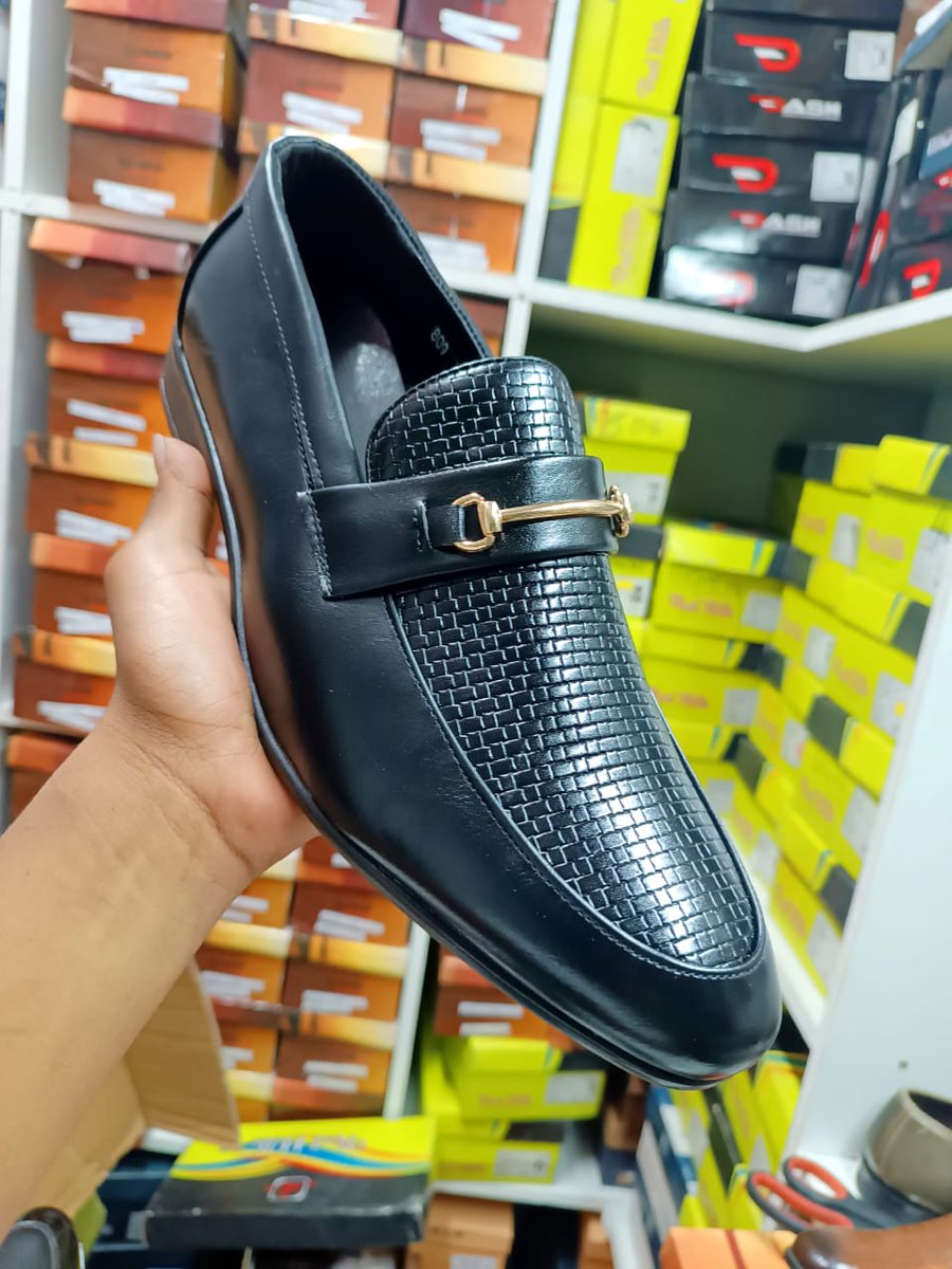 Fishwear2020's tweet photo. 💖item -High Quality officials
💖size-40-45
💖price ksh.2400
💖free delivery within Nairobi CBD and at an extra affordable cost across the country and Africa
💖0790554246 inbox for more info
💖Till no.5673003
#RestInPower #Condolences #RestEasy #Uhuru #SamuelMaina #Jesus #TopG https://t.co/kaNcsot1I8