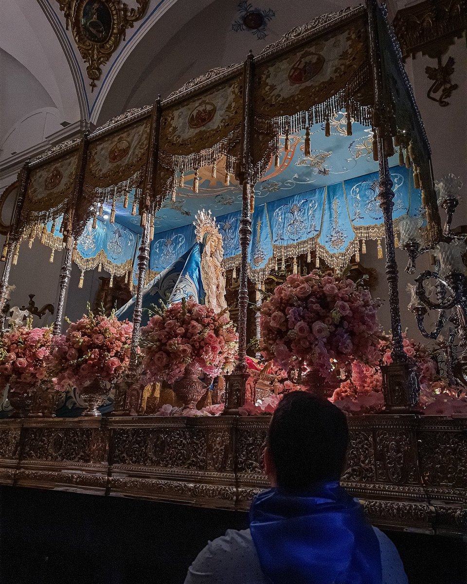 nadal_manu's tweet photo. Otro de los momentazos fue sin duda con la Virgen de los Dolores de Lorca, eternamente agradecido por ser faro y guía este año de alegrías y algún que otro disgusto, pero Ella nunca falla 💙
GRACIAS MADRE NUESTRA DEL CIELO SOBERANA !!!
#Azul #100pre https://t.co/Byl1KnYoPD