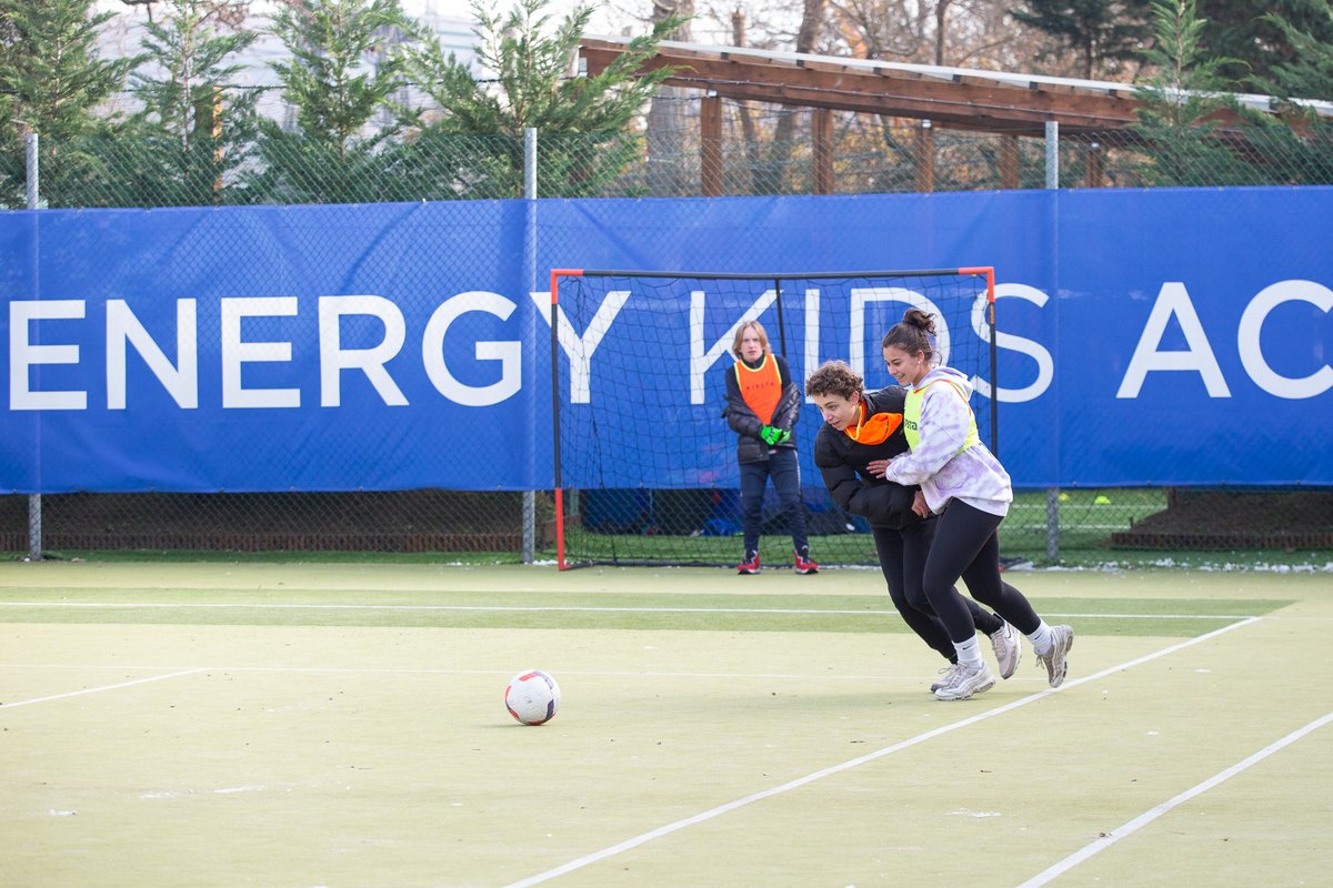 ecbcbs's tweet photo. #ECBCBS staying fit with @energykidsacademy ! #EcoleCanadienne reste en forme grâce à Kids Energy Academy !

#ParisAsAClassroom #Growth #discovery #teamwork #fairedessports #ExpatKids # https://t.co/uM1dw1IyBG