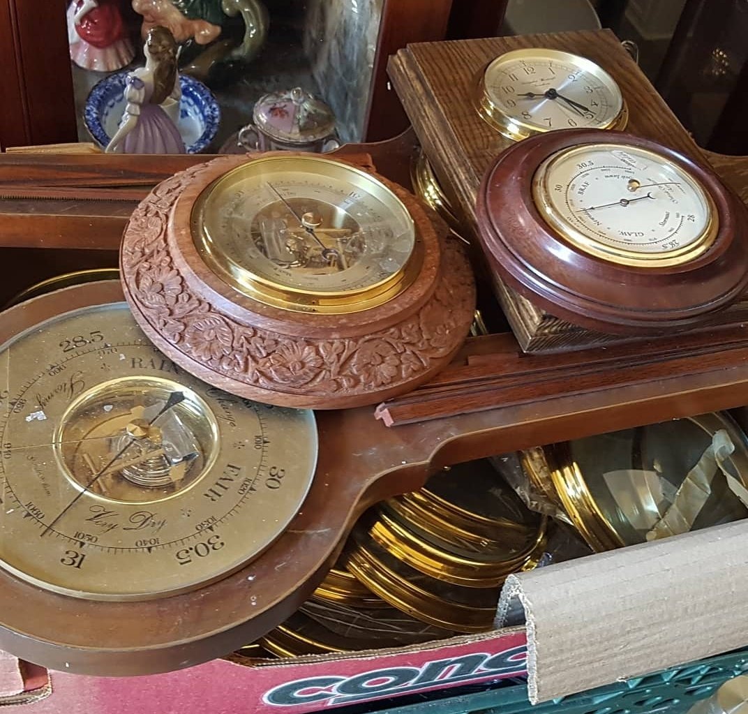 angleseyantique's tweet photo. Just incase your not sure how bad the weather is going to be, I may have the solution...
#aneroidbarometer
#Angleseyantiques #sjorfordantiques https://t.co/OOIQckrGVi