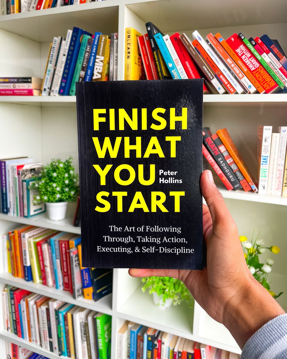 librarymindset's tweet image. 12 Books To Read In 2023
1)