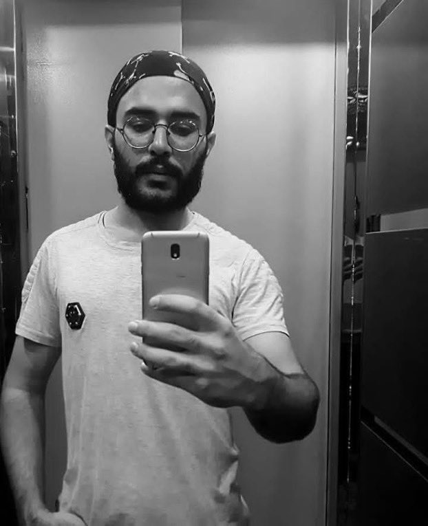 MEMOrganization's tweet photo. #AmirAzizi , a writer and student of architecture at Tehran University and one of the detainees of the recent protests, was sentenced to 5 years of imprisonment and 74 lashes by Branch 2 of the Revolutionary Court.
#FreedomForStudents
#امیر_عزیزی
#IranRevolution https://t.co/w4SGfY34Ig
