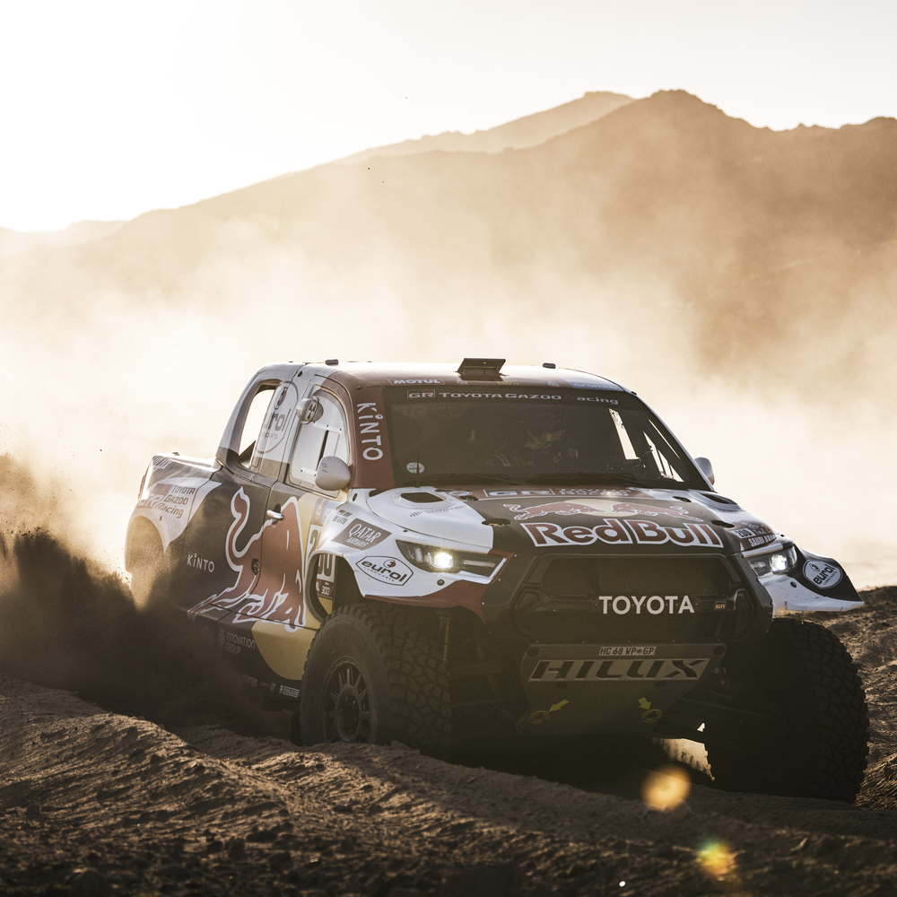2021 Toyota Hilux Rally Dakar
