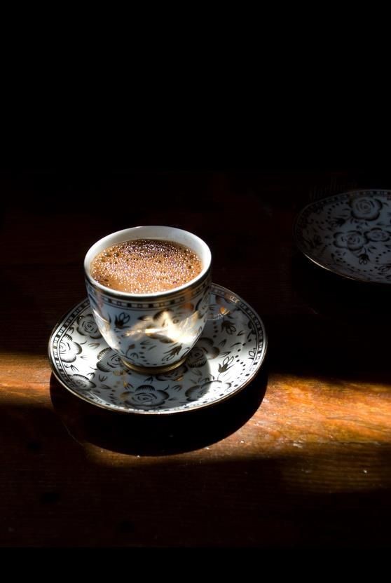 AveryLe97's tweet photo. At the end of each day, I like to sit down with a cup of coffee and collect my thoughts.#Coffee #CoffeeTime #Wednesday
@HacksCoffee https://t.co/TYFikguH37