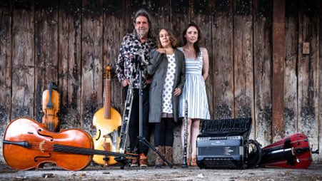 trishl_nwn's tweet photo. Remember this year’s gigs at #ACEspace and take a sneak peek at what folk & Americana fans can look forward to in 2023 👉 https://t.co/Hgmsf0uatr @NewburyToday 🎼🎤🪕🎻 https://t.co/qi53Dg2aQW
