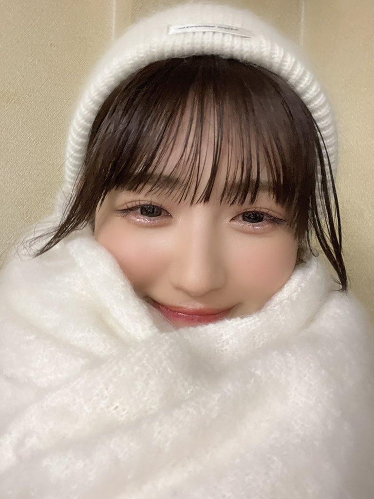 PtA_rin's tweet photo. 2022年のありがとうを込めて
このツイート引用RTしてくれた方
全員にリプ返します！！！

今年たくさんの出会いがあって
色んなところでライブできて
みんなに直接会えてお話出来て
ほんとに幸せでした♡

来年もりんのことよろしくね🐋🧊 https://t.co/uRqJpFacTf