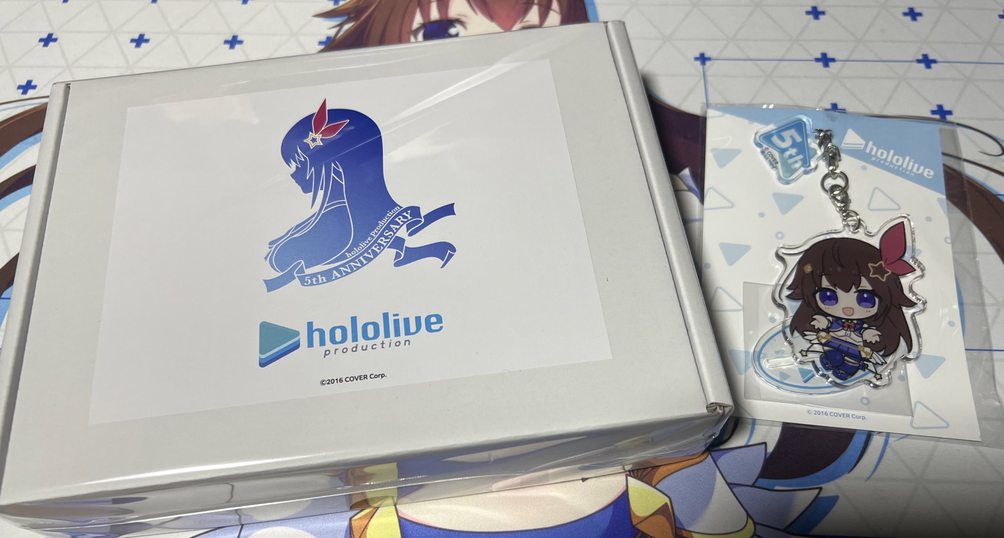 C101 hololive production 5周年記念アクリルトロフィー