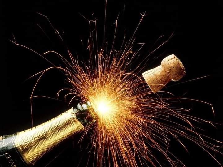 Technische staf en spelers van Sportclub Doesburg 3 wensen jullie een goed en vooral sportief 2023 toe! 
Pas goed op jezelf (en je naasten) ❤💙
 #sc_doesburg