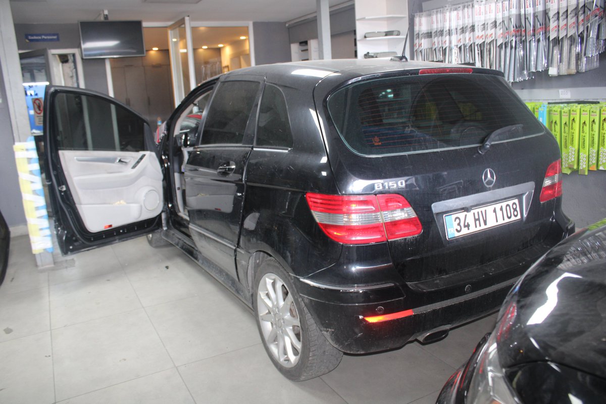 #mercedes kapı camı değişimi