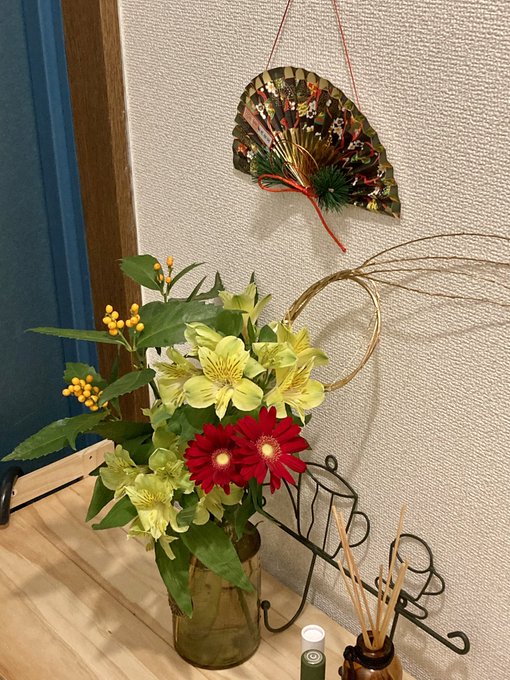 「植木鉢 花瓶」のTwitter画像/イラスト(新着)｜3ページ目