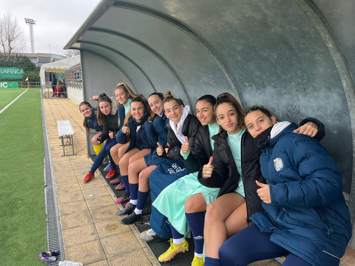 Gran representación del club en el Torneo Xmas Cup 2022 de <a href="/EsFutbolfem/">futbolfem.es</a>🏆

Nuestro equipo sub-19 cayó en semifinales en la tanda de penaltis ante el Sporting de Lisboa

¡Gran trabajo chicas, a por más!💪💙

#CFFOlympia #Futbol #FutbolFemenino #Futfem