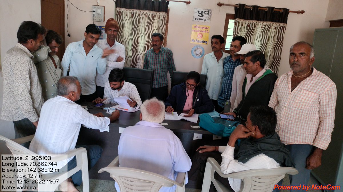 babariya_ravina's tweet photo. ગોંડલ તાલુકામાં PM Kisan યોજના અન્વયે જુદા જુદા ગામોમાં E-Kyc ની કામગીરી કરાવા માટે કેમ્પ ગોઠવવામાં આવેલ.
@CollectorRjt @Gramsevak1972 @Guj_Gramsevak  @DaoRajkot @RaghavjiPatel @RajkotDdo https://t.co/sAJ8Qol1cK