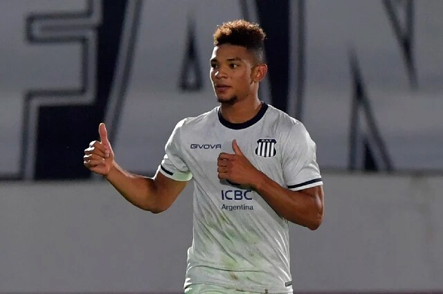 impactodeport's tweet photo. #Talleres - El #Corinthians avanzó rápidamente en las negociaciones por Diego Valoyes. Desde #VascoDaGama están muy enojados con Andrés Fassi porque entienden que los usó para subirle el precio y nogociarlo con Corinthians https://t.co/e31uHJniD6