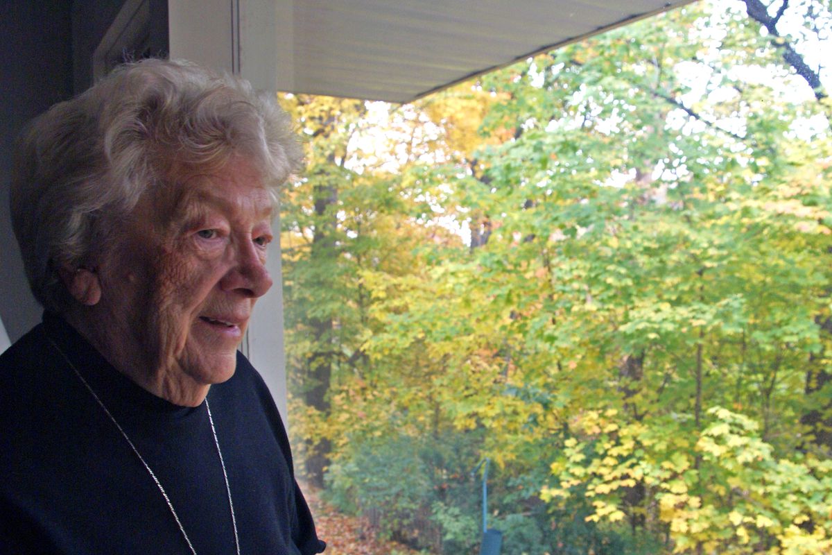 How does a Juilliard-trained concert violinist and Roman Catholic nun wind up as a Zen master who ministered to some of the world's toughest prisoners? That is exactly what Sister Elaine MacInnes did for years. 

buff.ly/3CaEb9Y