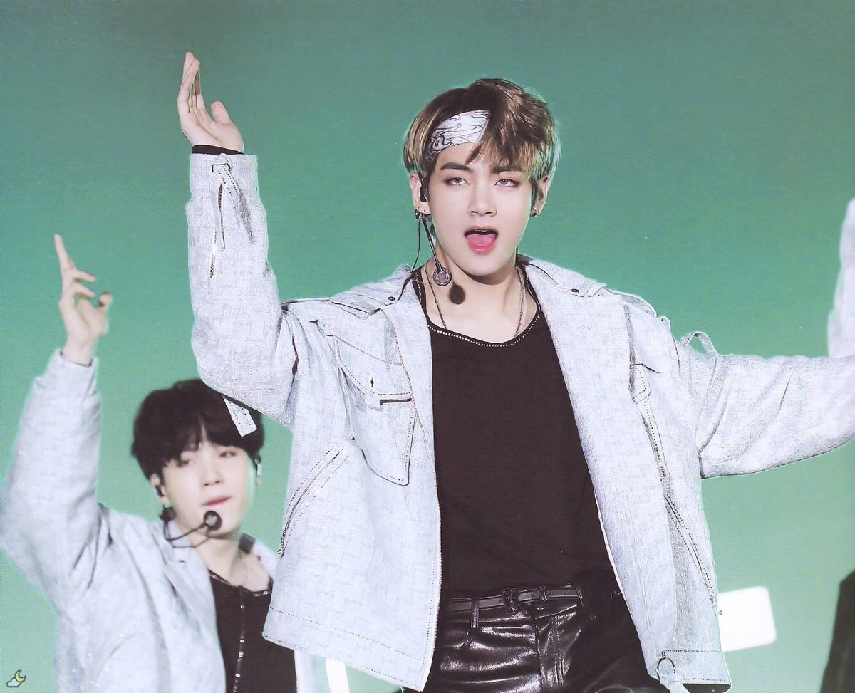 Joy82644680's tweet photo. !a,a!s!xhujisoksub #HAPPYVDAY
#HappyBirthdayTaehyung
#TAEHYUNGDAY https://t.co/hjWI115Tnl