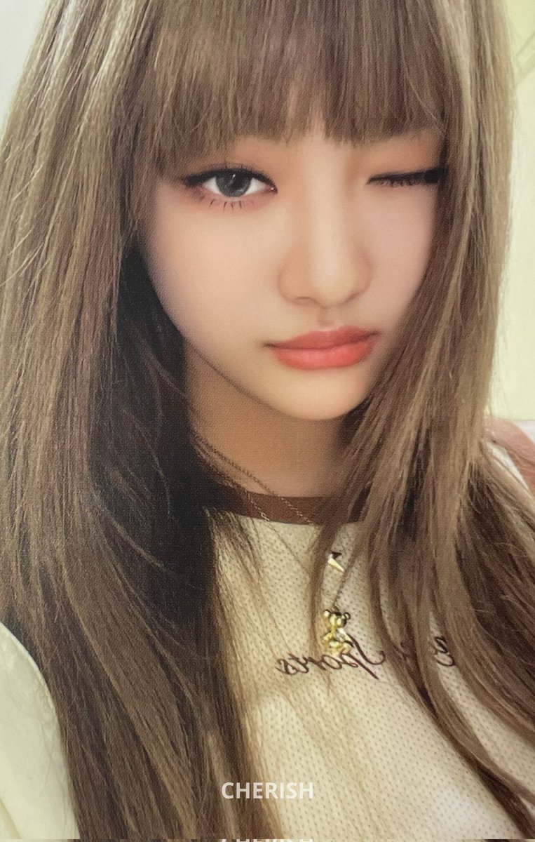 NYZBRASIL's tweet photo. [#SCAN] 30.12 | Photocards de Ningning para o Season's Greetings 2023 do aespa!

- Holiday Set Ver.
- Photo Card Pack Ver.
- Pobs photocard (ver.1)
- Pobs photocard (ver.2)

#NINGNING #닝닝 #aespa #에스파 @aespa_official https://t.co/0vMSshpz1x