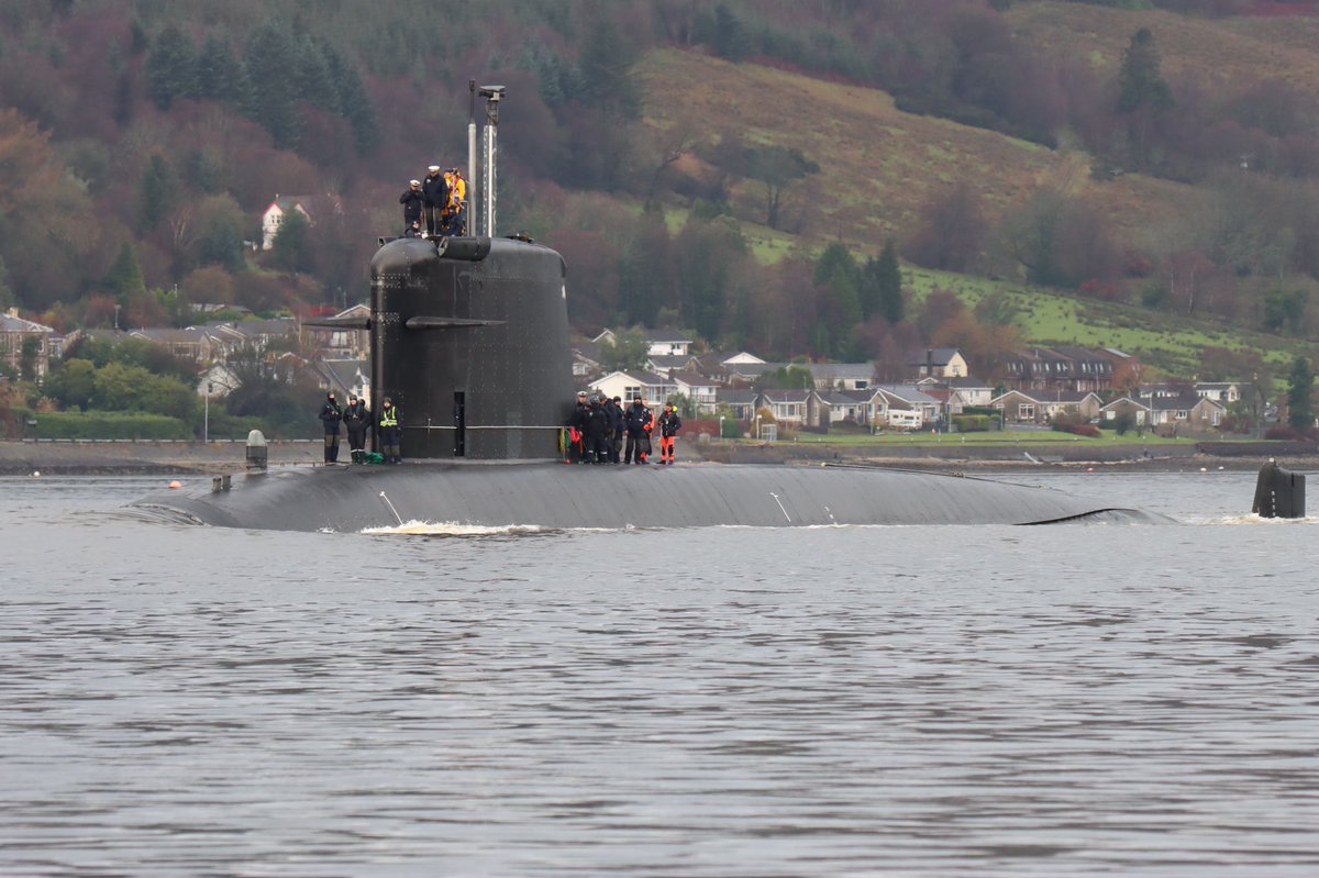 WarshipCam's tweet photo. French Navy Rubis-class nuclear attack submarine FS Amethyste (S605) leaving Faslane, Scotland - December 30, 2022 #fsamethyste #s605
SRC: TW-@MISPhotography_ https://t.co/ogyGr9DpMk