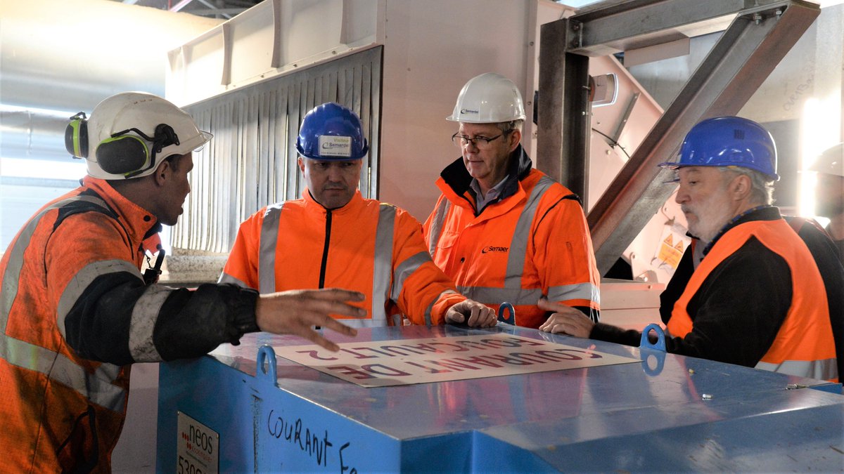 Prefet91's tweet photo. #Essonne |♻️Le préfet s'est rendu cette semaine à la Semardel. Cette entreprise a pour vocation de traiter et de valoriser les déchets des habitants et des entreprises

👉En 2022, ses activités ont permis de fournir 500 000 MWh d'énergies au territoire https://t.co/N71DQsuiyr