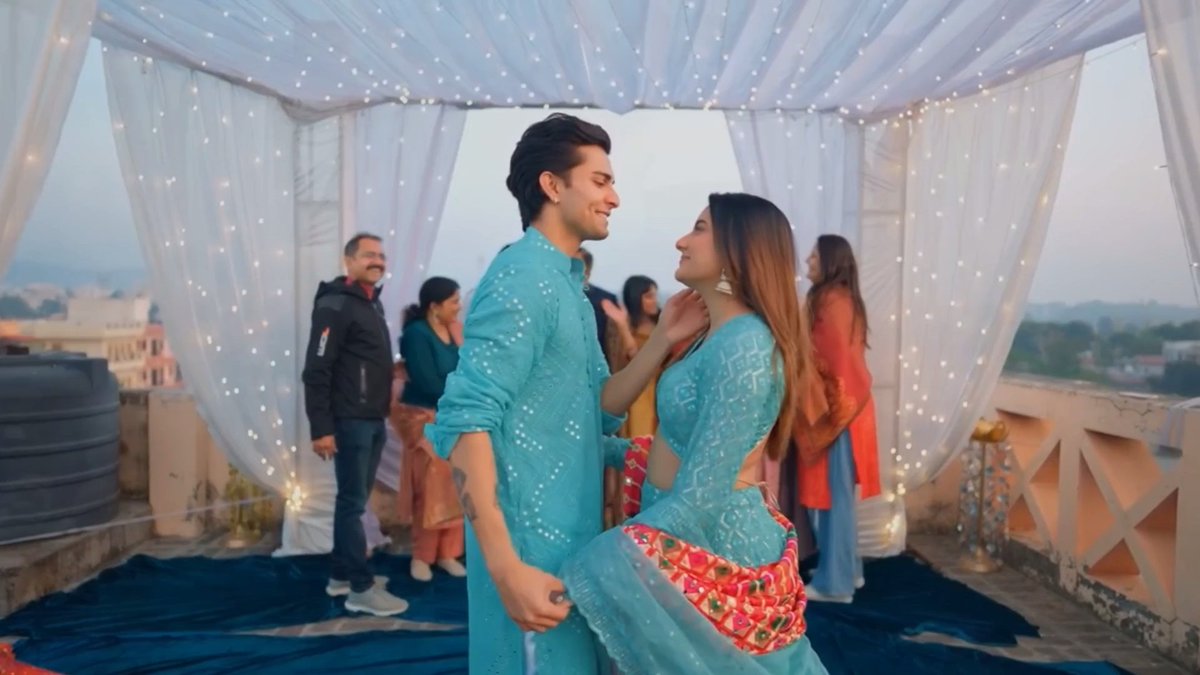 iamshraddhas's tweet photo. From the prank proposal and giving the promise ring to the actual proposal Mrunirudh cuties be blessed 😍🥺❤️
#Mrunirudh #Mrunu #Anirudhsharma https://t.co/GDl7hVgGky