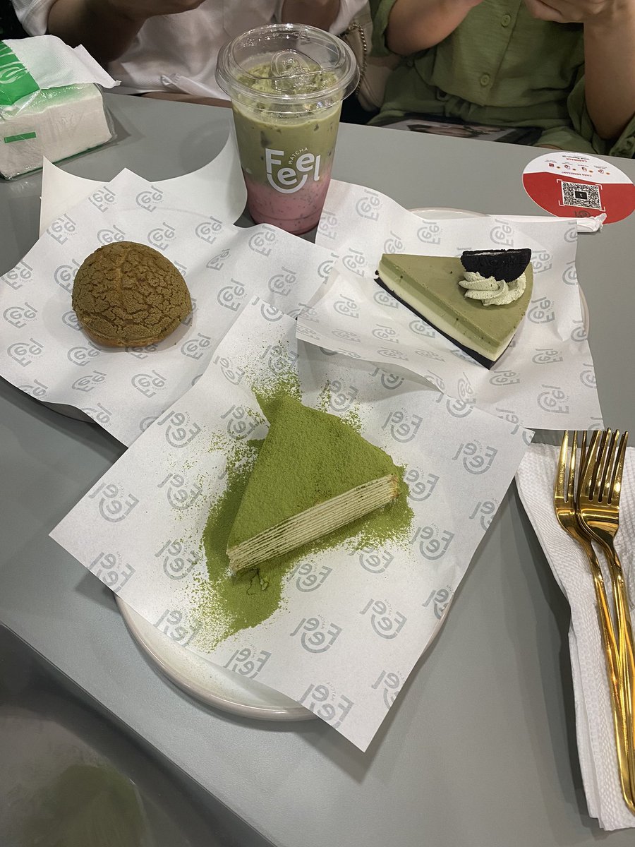 varrelenrico's tweet photo. kemaren abis dr pakuwon mall surabaya dan ini hasill jajan kemaren, nanti klo gabut aku reviewww satu satuu yaa wkwkwk https://t.co/9lQ82lGcKI