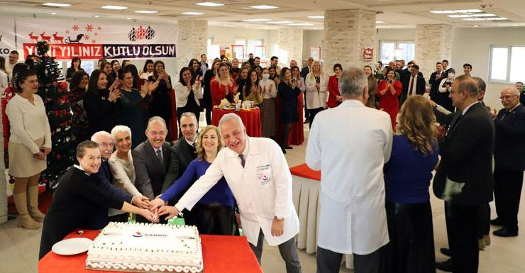 bire1habercom's tweet photo. SANKO ÜNİVERSİTESİ’NDE YENİ YIL COŞKUSU
https://t.co/EyRhf9xxAW
@SankoHolding @askonuk @sankouniversite @drgdagli @sankohastanesi @CengizHaliliek @mcicek27 @krdgorhan @SankoOkul @yzyildirim @sermetkileci 
#gaziantep #sanko #yeniyıl https://t.co/JdQW9lRhdZ