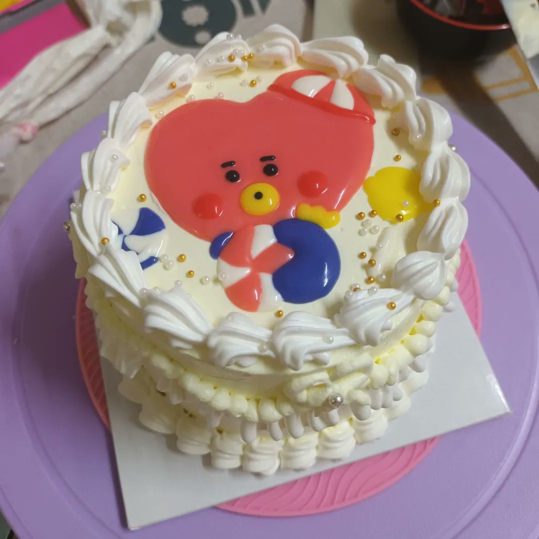 Beesuan2's tweet photo. โ๏ธ๐Happy Tae Day๐โ๏ธ
Finally done my cake at this last hour of Taehyung Bday๐
#btsv #happybirthdaytaehyung #happybirthdayv #taehyungday #btscake #bt21cake #btsvcake #happyvday #happytaehyungday #BeesBake https://t.co/D3I11yp4UW