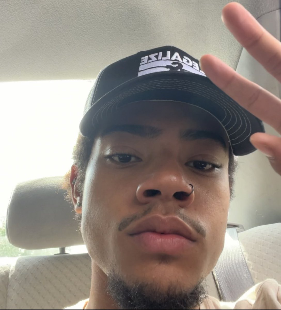 holyshitivory's tweet photo. Start of 2022 - End of 2022 🧡 #transniggatakeover https://t.co/6pPF3hznxI