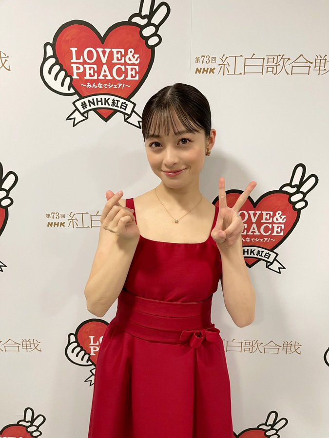 紅白歌合戦2022の橋本環奈の衣装のまとめ