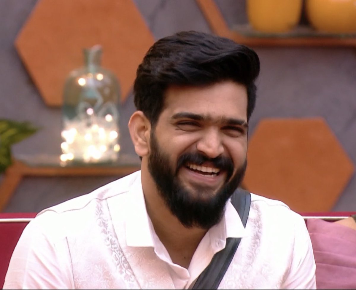 @rockstar_roopeshshetty_14 tweet media